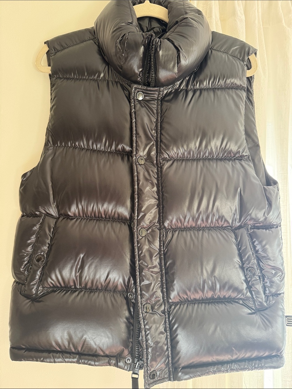 Aritzia Woman’s Shiny Black Super Puff Vest
